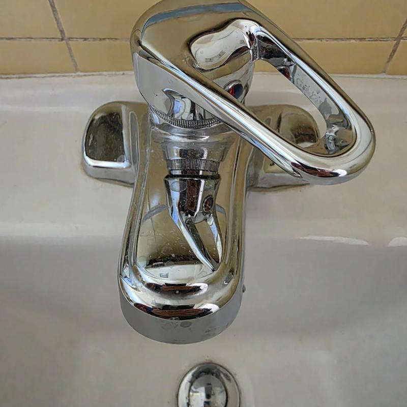 Faucet and Supply Line Replacement in Pacific Heights photo 3