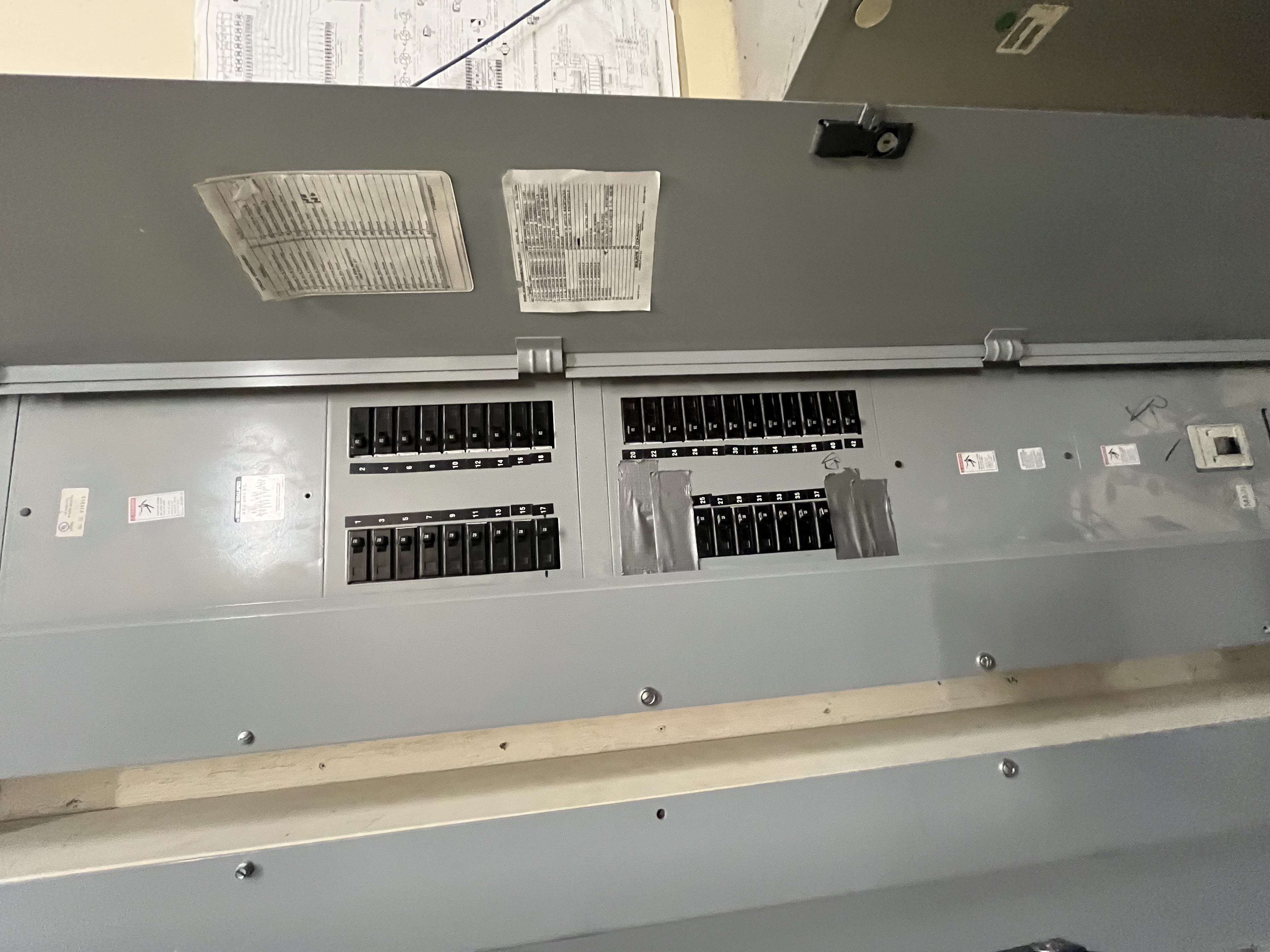 Electrical service in Emeryville by Heises Plumbing