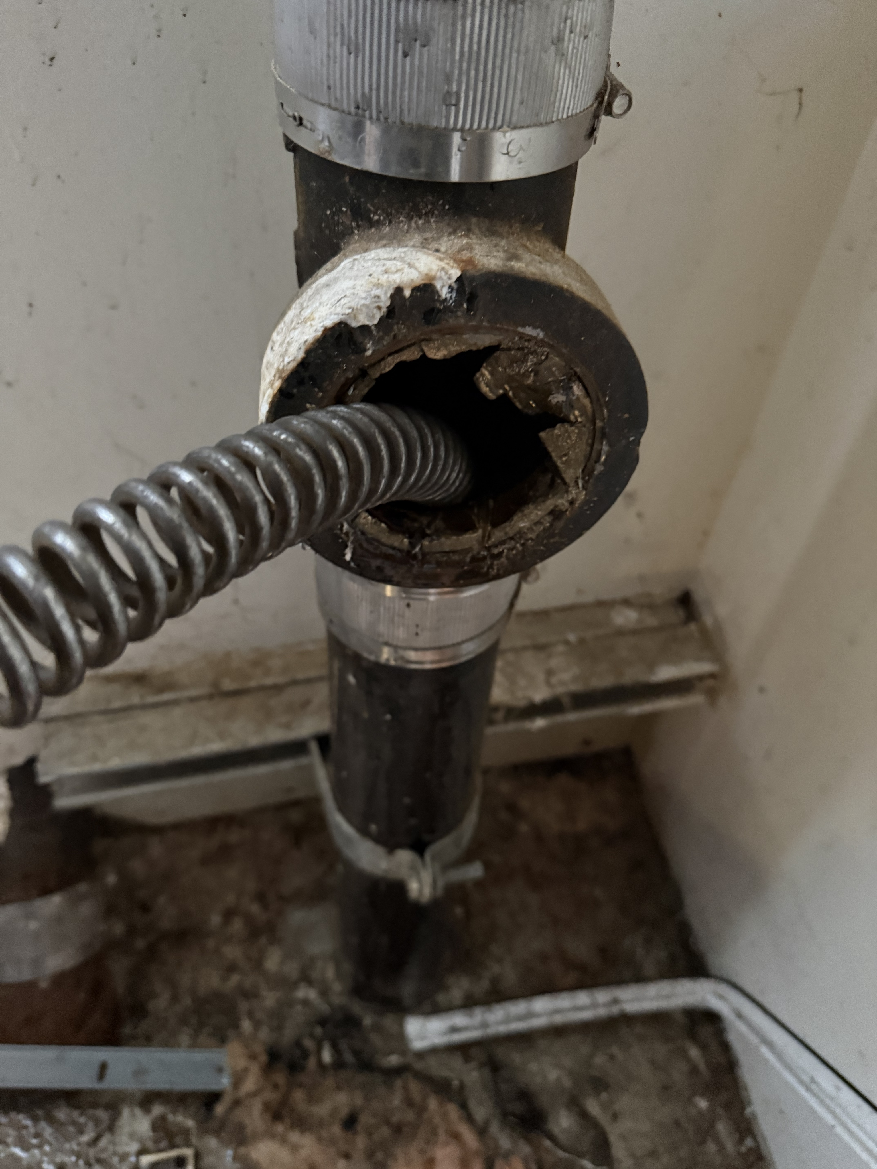 Inserting the mechanical sewer machine cable