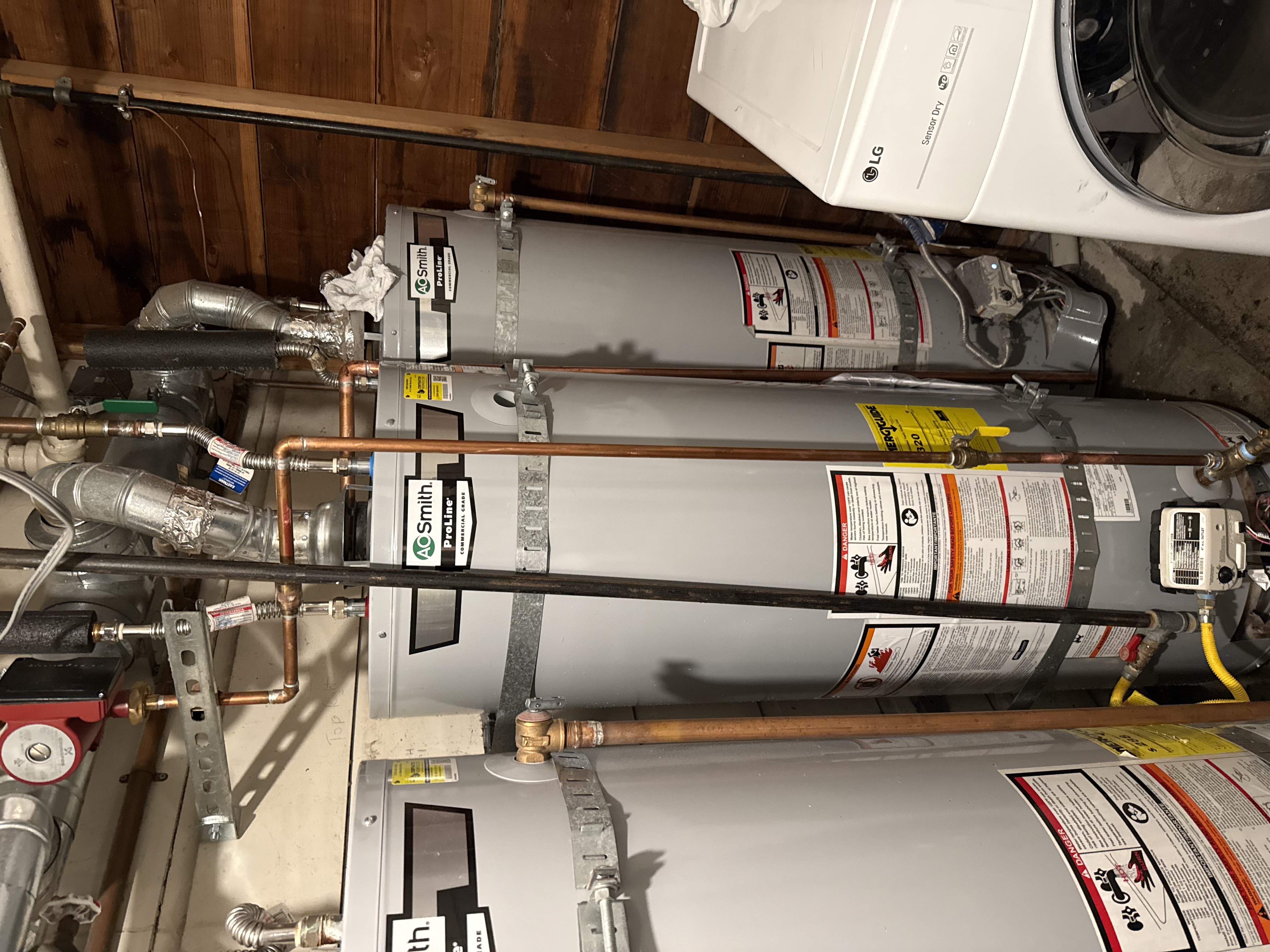Testing newly installed gas water heater tank for leaks